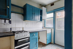 Kitchen- click for photo gallery